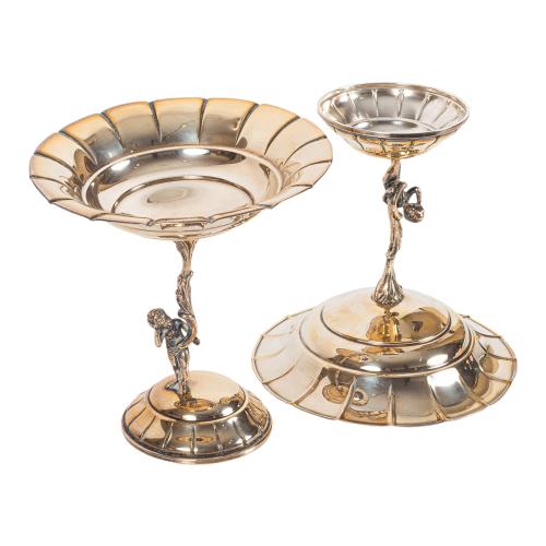PAREJA DE COPAS DECORATIVAS DE PLATA DE MEDIADOS DE SIGLO XX