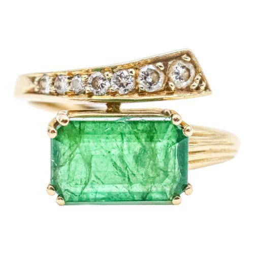 ANILLO CON ESMERALDA Y DIAMANTES