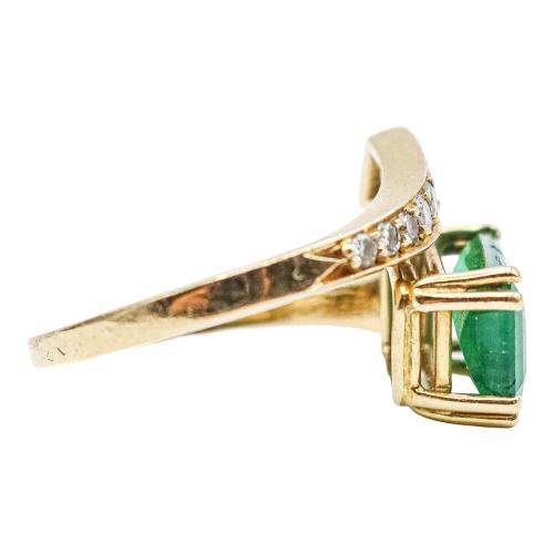 ANILLO CON ESMERALDA Y DIAMANTES
