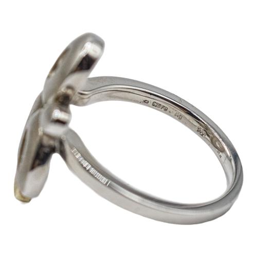 ANILLO DE DISEÑO CON UN BRILLANTE