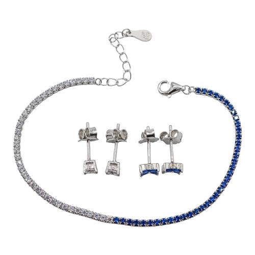 DOS PARES DE PENDIENTES Y PULSERA