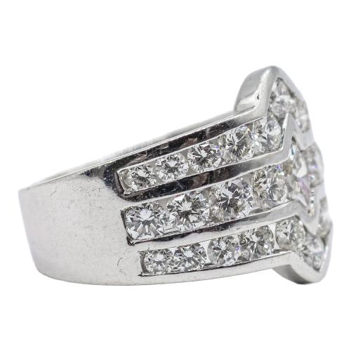 ANILLO CON BRILLANTES