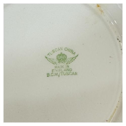 CONJUNTO DE PLATITOS DE POSTRE EN PORCELANA INGLESA 
