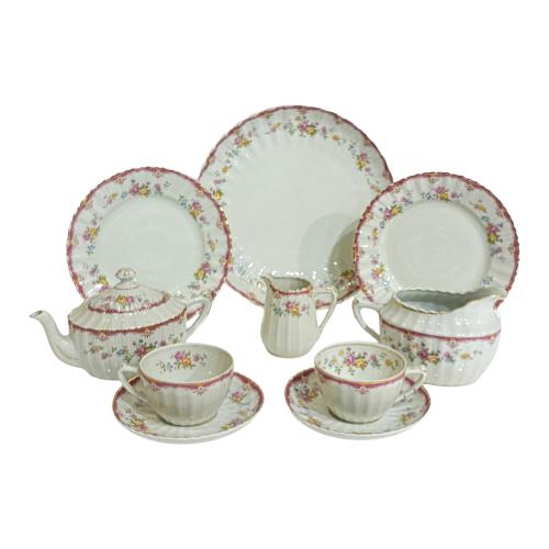 SERVICIO DE TÉ EN PORCELANA DE MEDIADOS S.XX