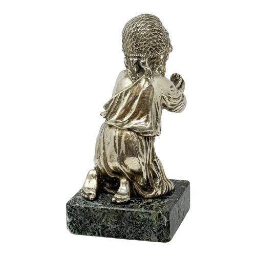FIGURA CON PATINA DE PLATA DEL ÚLTIMO CUARTO S. XX