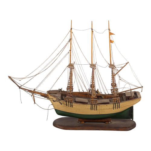 MAQUETA DE VELERO DE MEDIADOS DEL S.XX