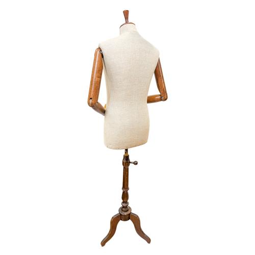 MANIQUÍ CABALLERO 