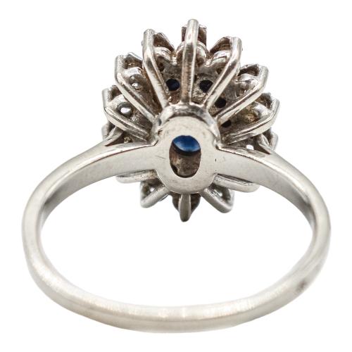 SORTIJA ROSETÓN CON ZAFIRO Y DIAMANTES, AÑOS 70
