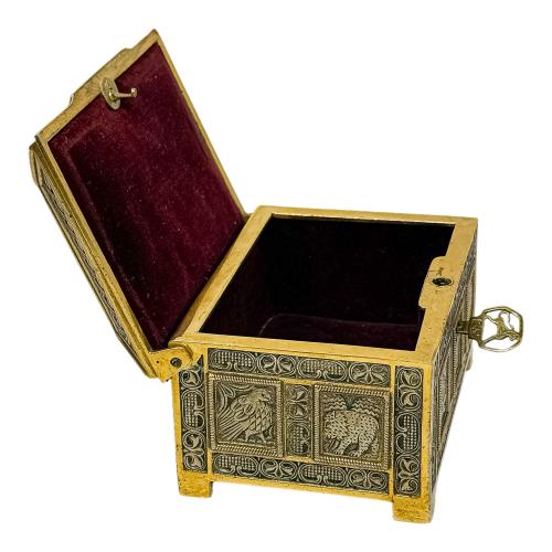 CAJA DE BRONCE ALEMANA DE MEDIADOS DEL S.XX