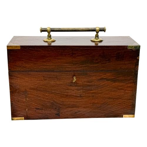 CAJA MALETÍN BOTELLERO DEL SEGUNDO TERCIO DEL S.XX