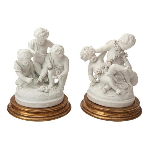 CUATRO FIGURAS EN BISCUIT DE SEVRES, DE PPS. DEL S.XX