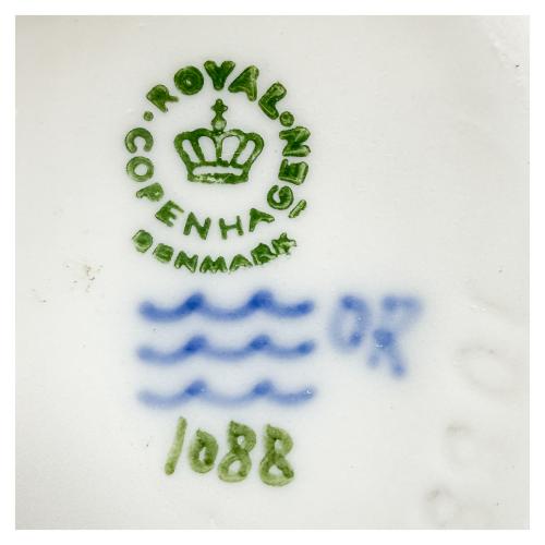 CONJUNTO DE FIGURITAS DE PORCELANA ROYAL COPENHAGUEN