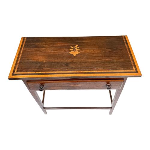 MESA DE JUEGO DEL ÚLTIMO TERCIO DE SIGLO XIX
