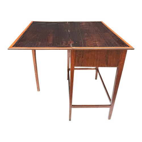 MESA DE JUEGO DEL ÚLTIMO TERCIO DE SIGLO XIX