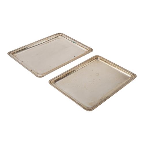 DOS BANDEJAS DE PLATA DE MEDIADOS DE SIGLO XX