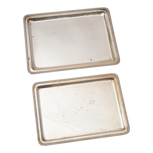 DOS BANDEJAS DE PLATA DE MEDIADOS DE SIGLO XX