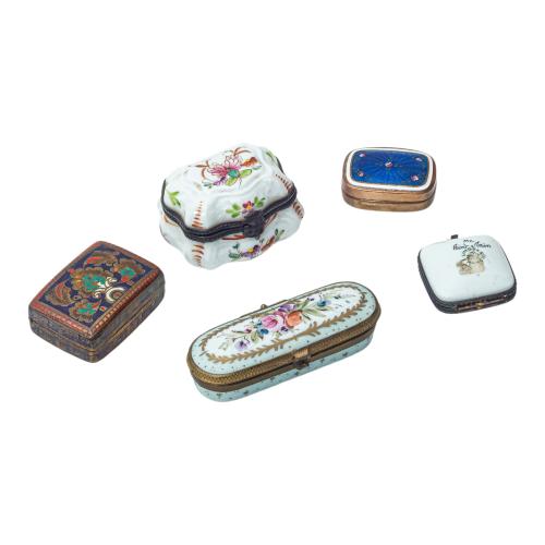 CINCO CAJITAS DE COLECCIÓN DE MEDIADOS DEL S.XX