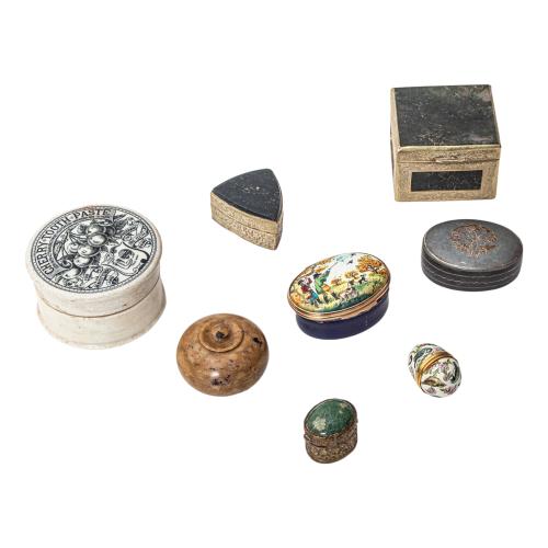 CONJUNTO DE CAJITAS DE COLECCIÓN DE MEDIADOS DEL S.XX