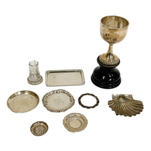 CONJUNTO DE PIEZAS EN PLATA DE LA SEGUNDA MITAD DEL S.XX