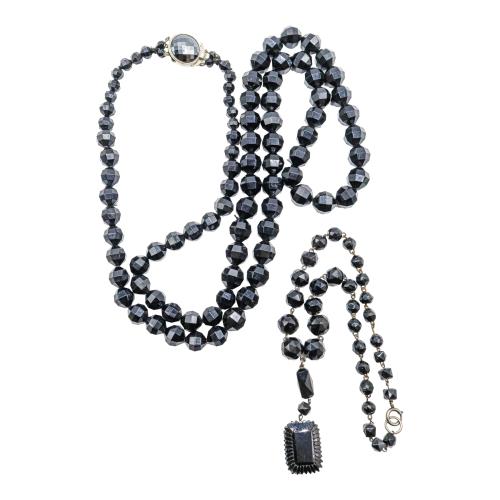 DOS COLLARES DE MEDIADOS S.XX