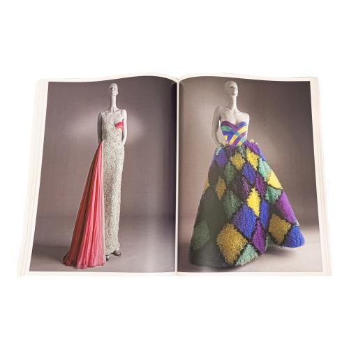 LIBROS DE MODA AUTOGRAFIADOS Y CON DIBUJOS POR MANUEL MOTA
