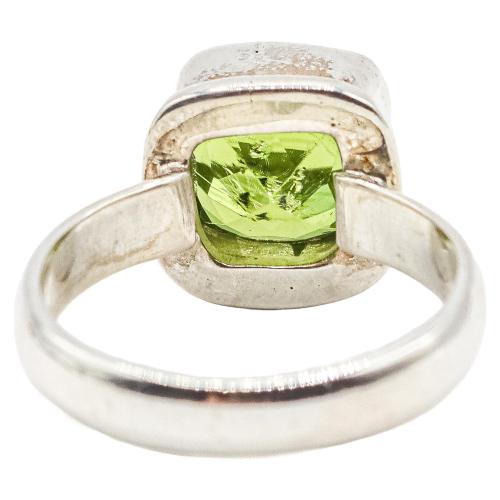 ANILLO CON PREHNITA