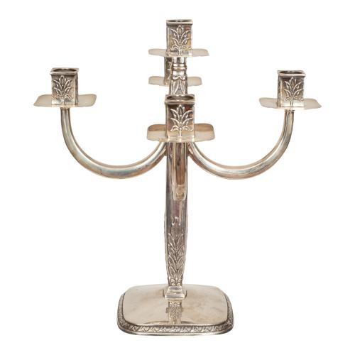 CANDELABRO DE PLATA DE MEDIADOS DE SIGLO XX