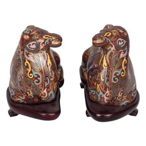 PAREJA DE FIGURAS ORIENTALES DEL ÚLTIMO TERCIO S.XX