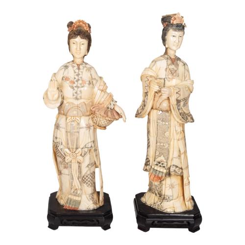 PAREJA DE FIGURAS ORIENTALES DEL ÚLTIMO TERCIO DEL S.XX