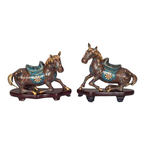 PAREJA DE FIGURAS ORIENTALES DEL ÚLTIMO TERCIO S.XX