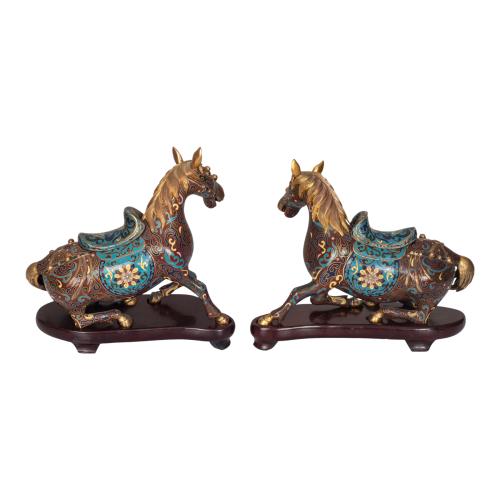 PAREJA DE FIGURAS ORIENTALES DEL ÚLTIMO TERCIO S.XX