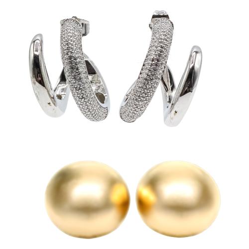 DOS PAREJAS DE PENDIENTES