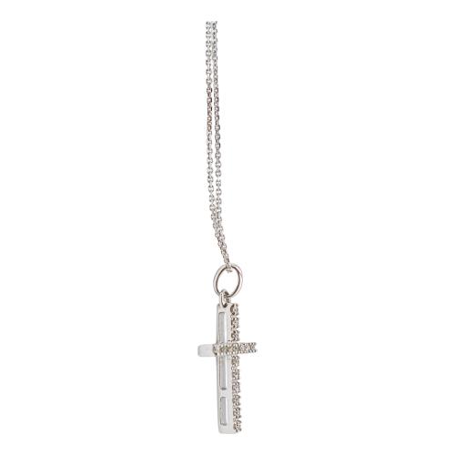 CRUZ COLGANTE CON DIAMANTES Y CADENA