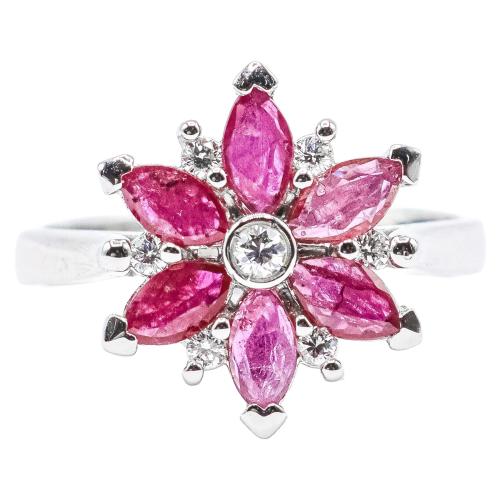 ANILLO CON RUBÍES Y BRILLANTES